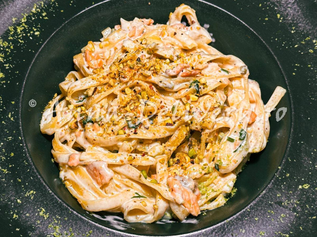 Tagliatelle con Salmone Affumicato